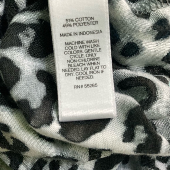 *SOLD* Express Leopard Burnout Top - Picture 4 of 5